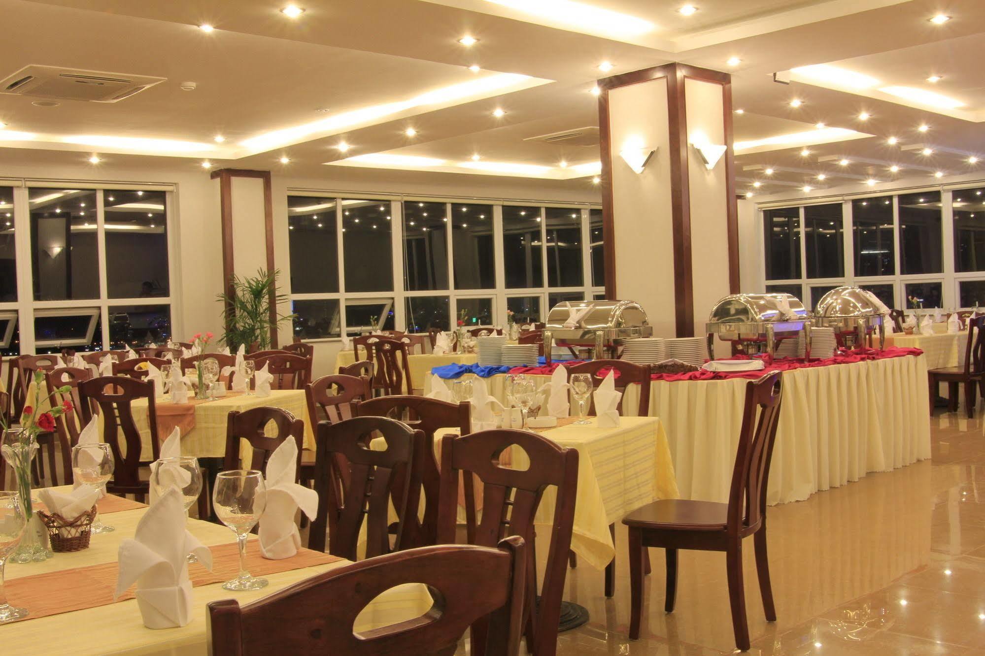 Vian Hotel Đà Nẵng Exterior foto